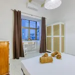 Semesterbostad Lilly The Traditional Maltese Townhouse In *