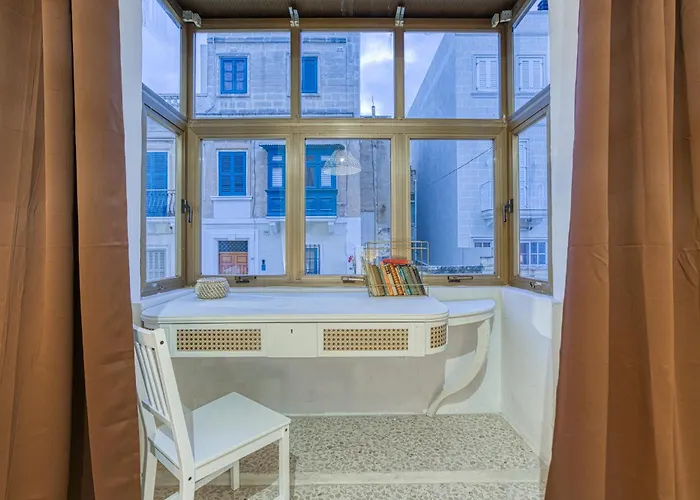 Lilly The Traditional Maltese Townhouse In