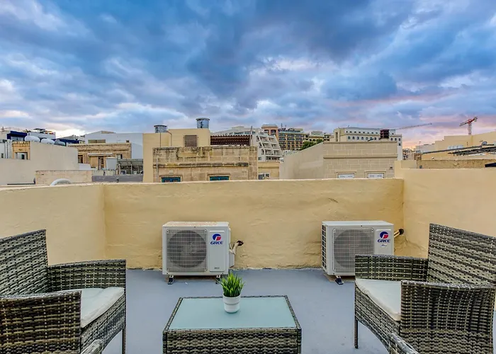 펜션 Lilly The Traditional Maltese Townhouse In 슬리에마