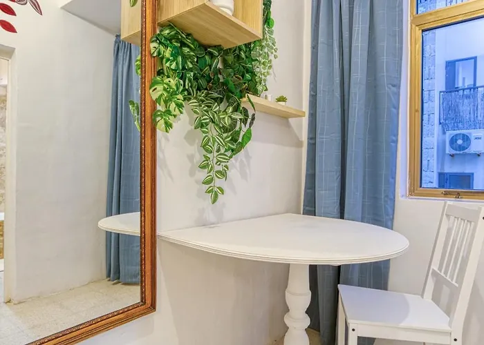 Lilly The Traditional Maltese Townhouse In