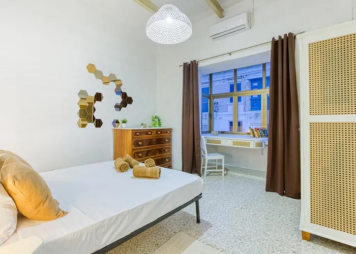 Lilly The Traditional Maltese Townhouse In 펜션 *