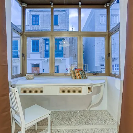 Lilly The Traditional Maltese Townhouse In