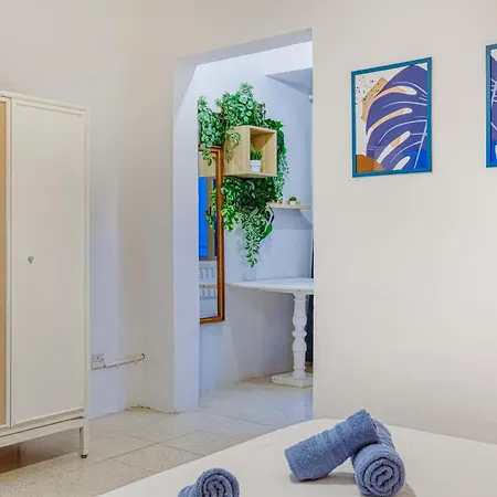 Lilly The Traditional Maltese Townhouse In *