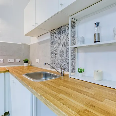 Lilly The Traditional Maltese Townhouse In